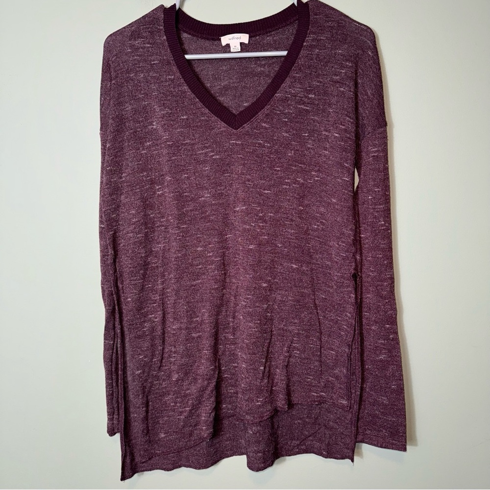 Aritzia Wilfred Women’s V-Neck Purple Sweater Long Length Size XS Viscose Blend